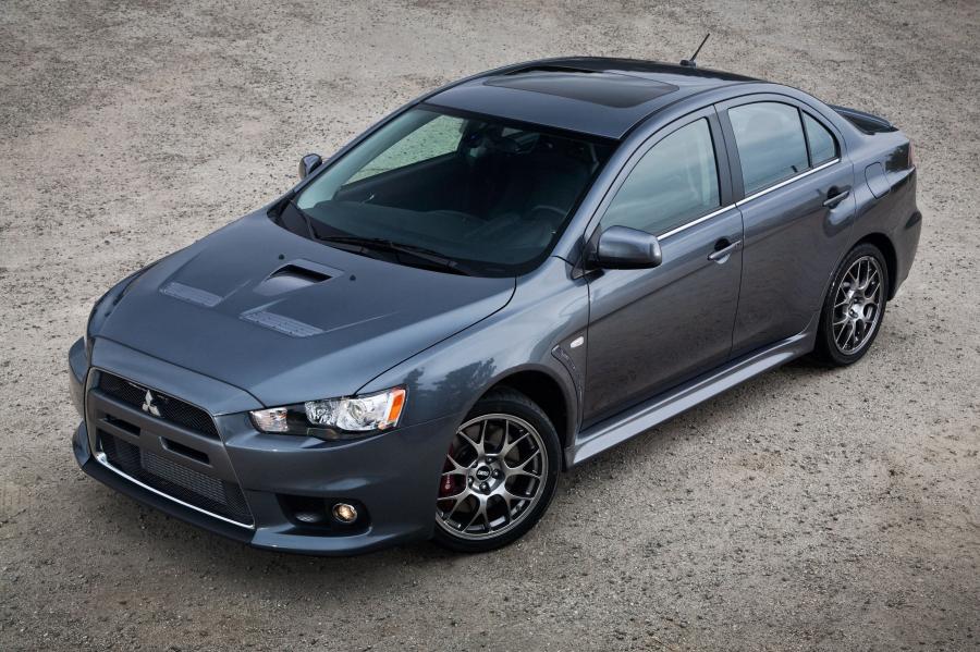  Mitsubishi Lancer Evolution X MR Touring 2012 года  (фото 33 из 34)